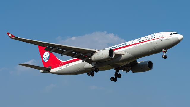 B-8468:Airbus A330-200:Sichuan Airlines